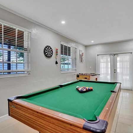Luxury Rattan Getaway Villa Miami Buitenkant foto