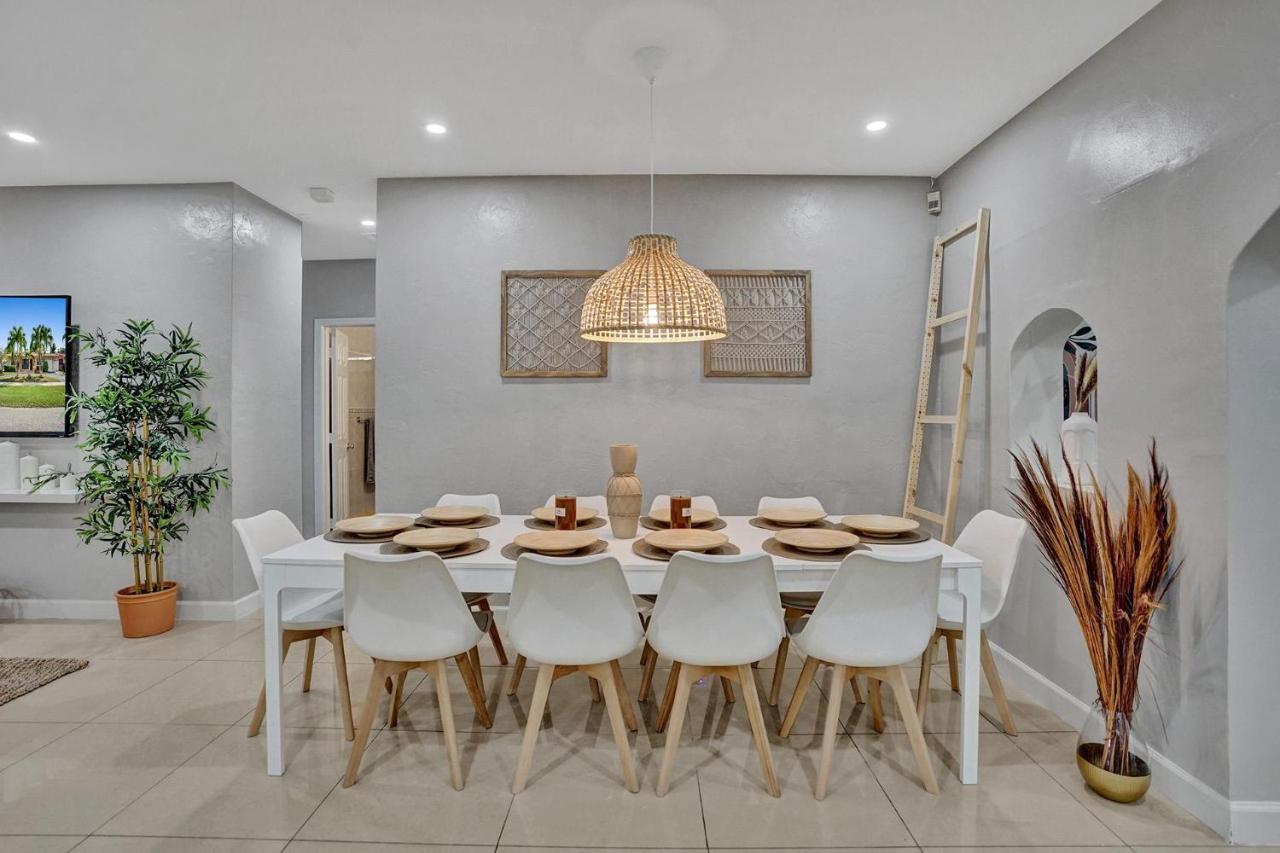 Luxury Rattan Getaway Villa Miami Buitenkant foto